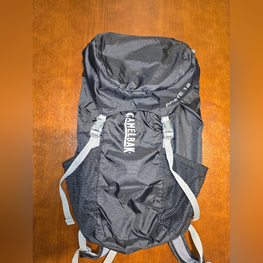 CamelBak Arete 18 Packable Daypack Hydration Pack Black